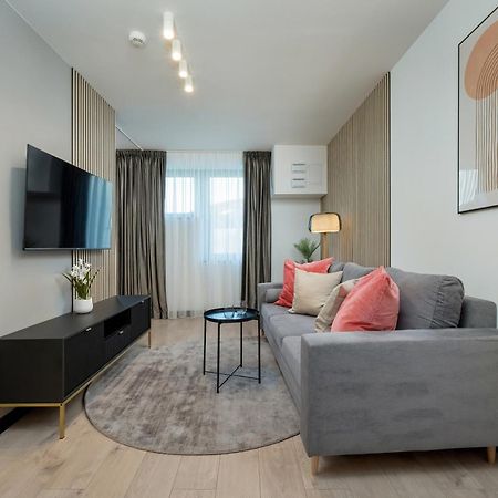 Wroclavia Apartments Dyrekcyjna By Noclegi Renters Wroclaw Bagian luar foto