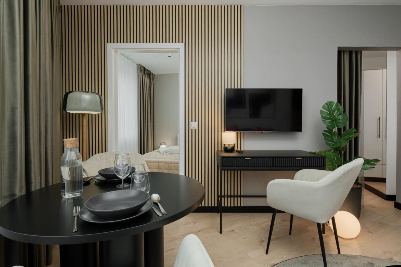 Wroclavia Apartments Dyrekcyjna By Noclegi Renters Wroclaw Bagian luar foto