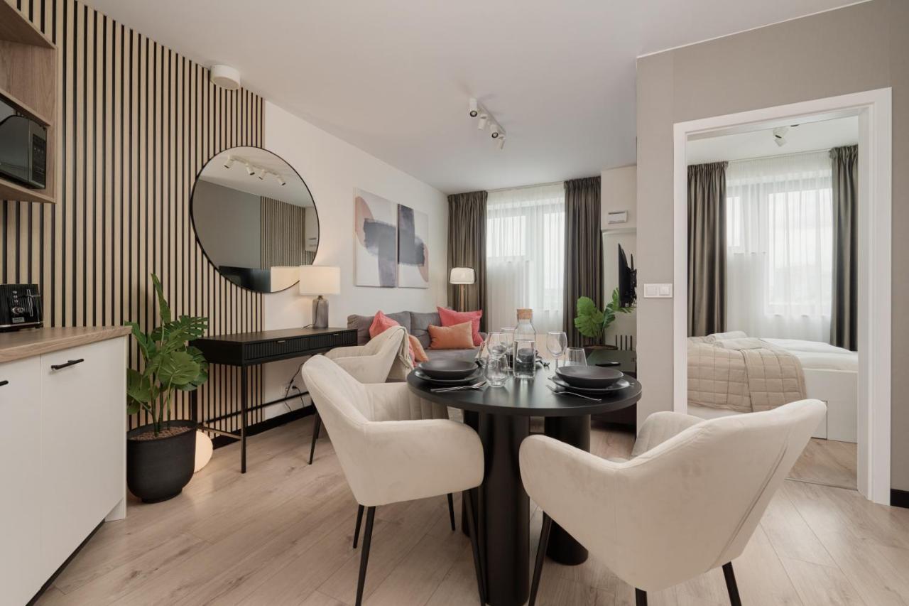 Wroclavia Apartments Dyrekcyjna By Noclegi Renters Wroclaw Bagian luar foto