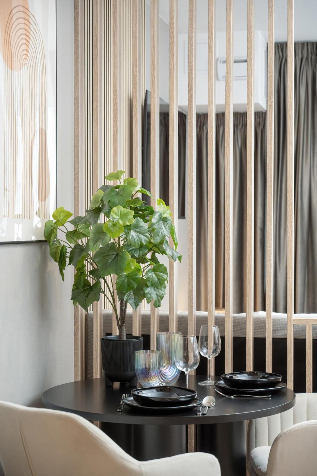 Wroclavia Apartments Dyrekcyjna By Noclegi Renters Wroclaw Bagian luar foto
