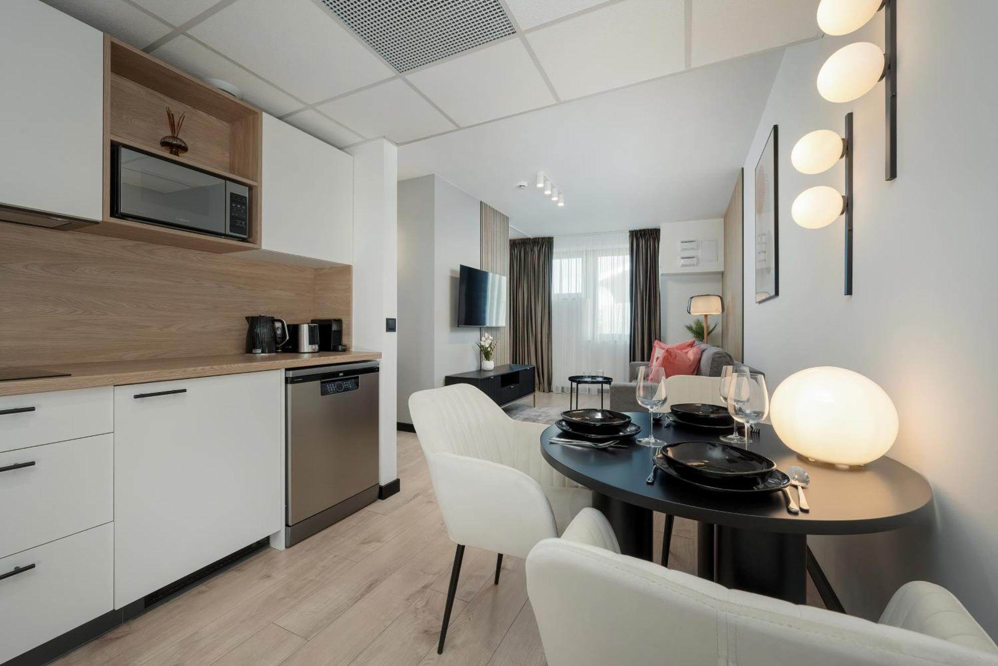 Wroclavia Apartments Dyrekcyjna By Noclegi Renters Wroclaw Bagian luar foto